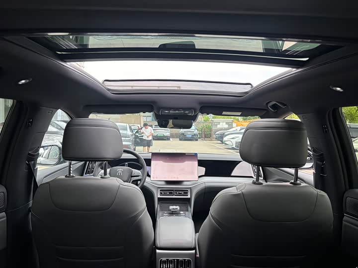 BYD Song L DM-i Hybrid, 2024 — фото 8 из 9