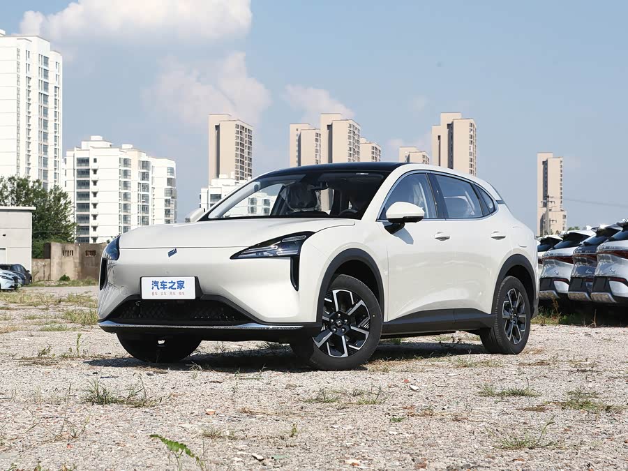 Baojun E6, 2026 — купить в Москве под ключ