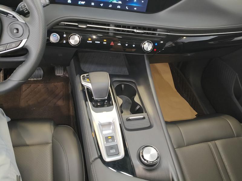 Dongfeng Aeolus Huge, 2022 — фото 9 из 12