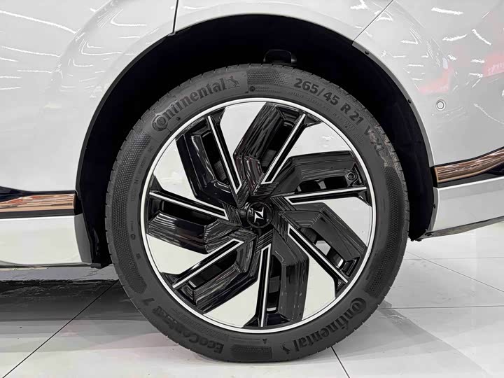 Dongfeng Yipai eπ 008, 2025 — фото 9 из 9