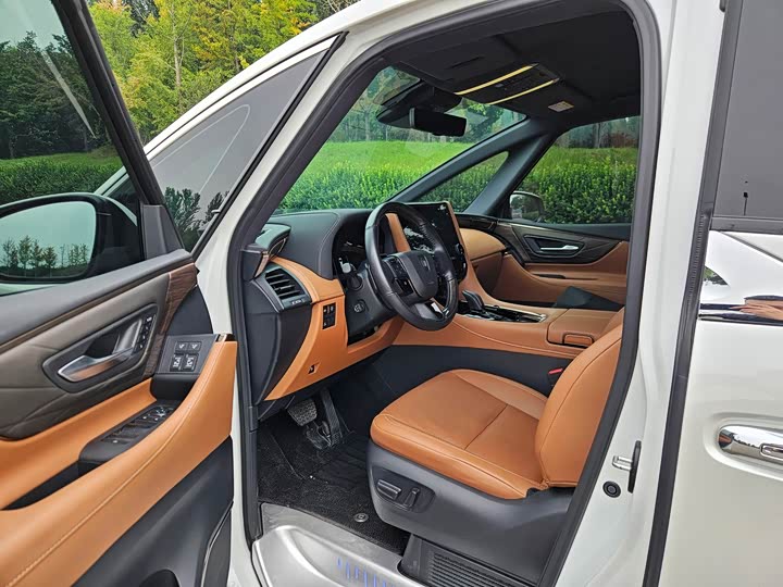 Toyota Vellfire, 2025 — фото 5 из 7