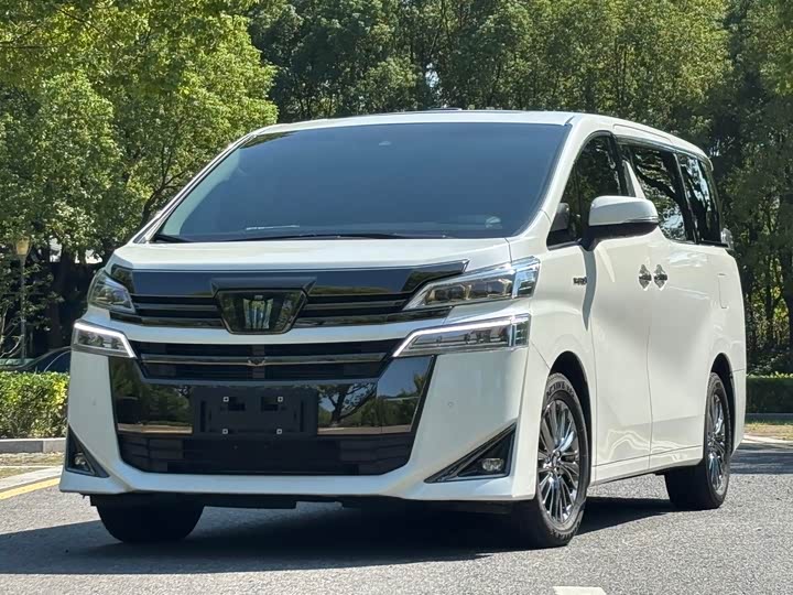 Toyota Vellfire, 2023 — купить в Перми под ключ