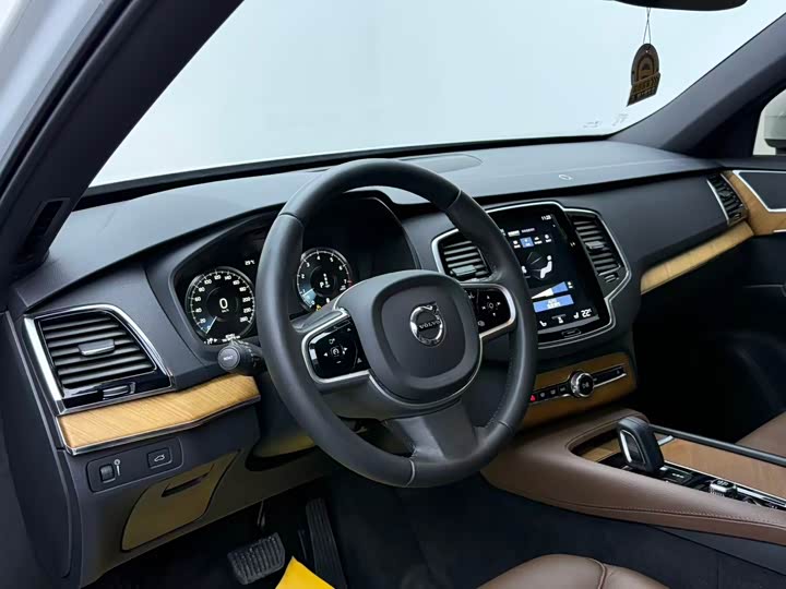 Volvo XC90, 2021 — фото 4 из 9