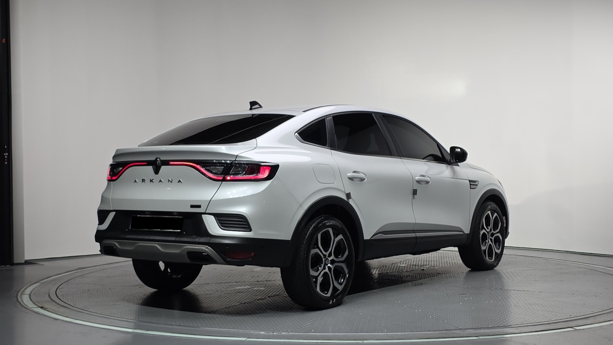 Renault Arkana, 2024 — фото 2 из 12