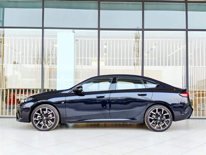 BMW 2 Series, 2025 — фото 5 из 9