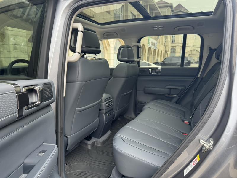 BYD FangChengBao Leopard 5, 2024 — фото 10 из 11