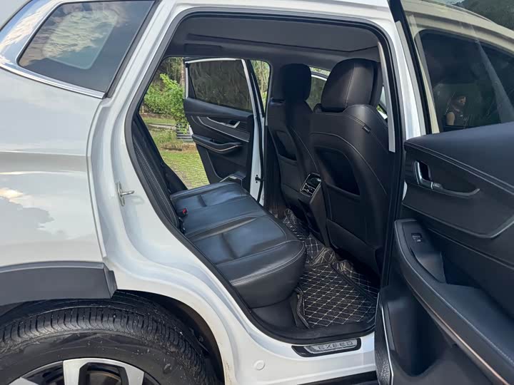 Exeed LX C-DM Hybrid, 2022 — фото 5 из 9