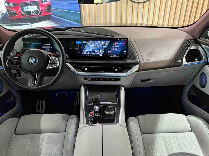 BMW XM, 2024 — фото 7 из 12