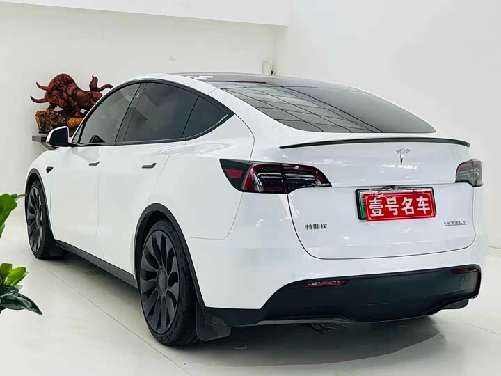 Tesla Model Y, 2023 — фото 6 из 9