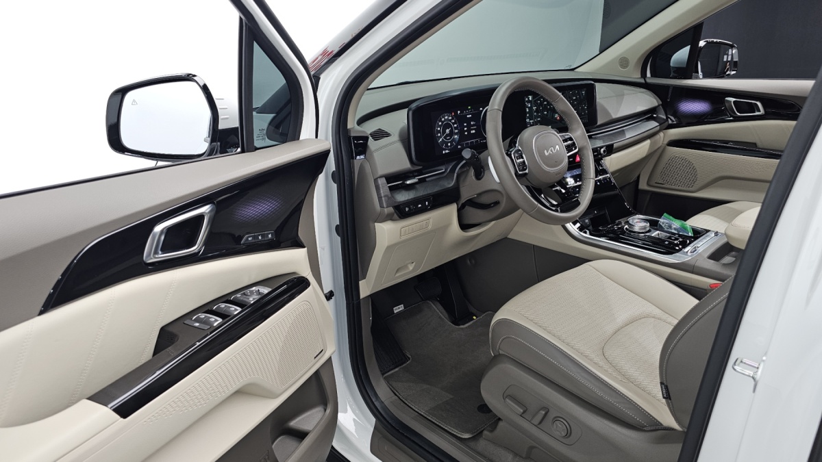 Kia Carnival, 2023 — фото 11 из 12