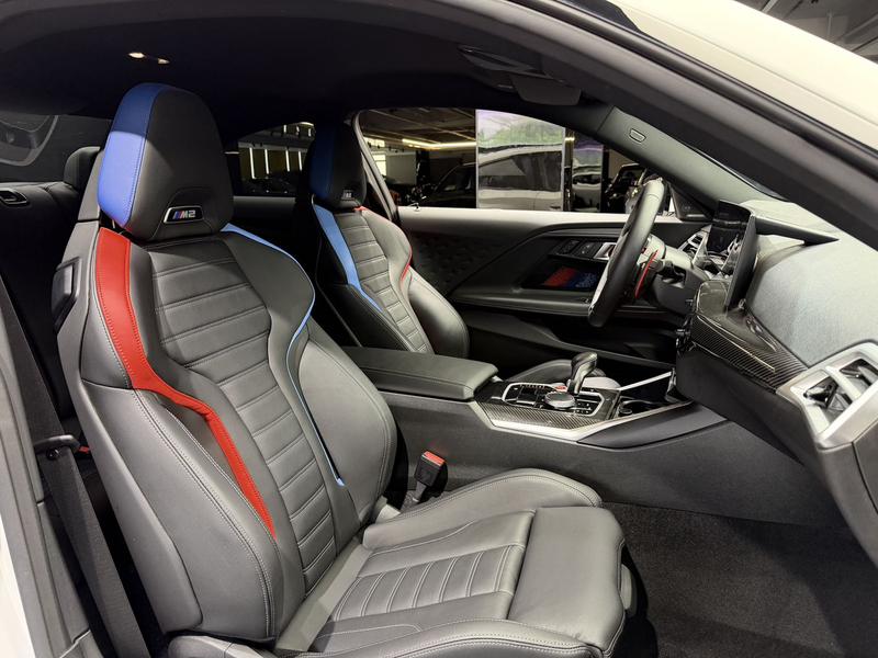 BMW M2, 2025 — фото 8 из 10