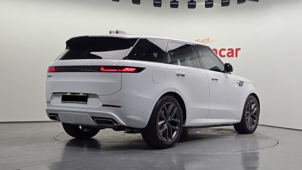 Land Rover Range Rover Sport, 2025 — фото 2 из 12