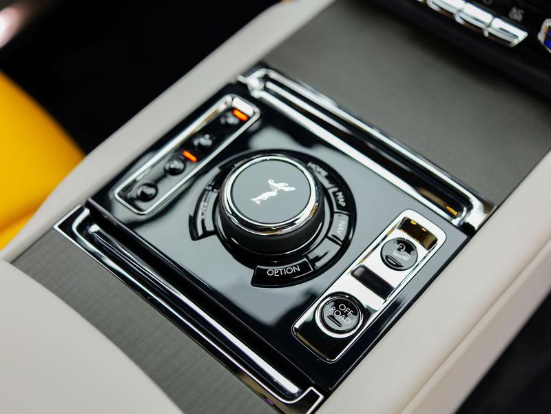 Rolls-Royce Cullinan, 2024 — фото 8 из 12