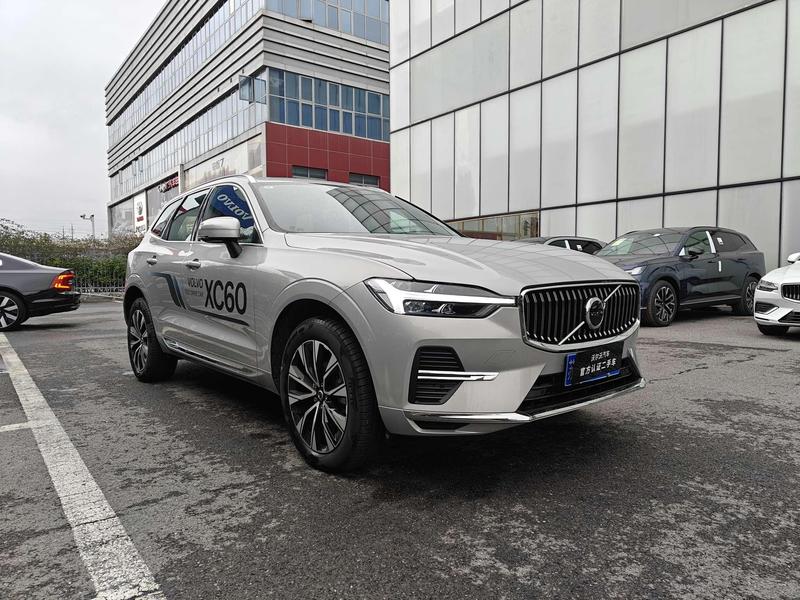 Volvo XC60, 2024 — фото 3 из 12