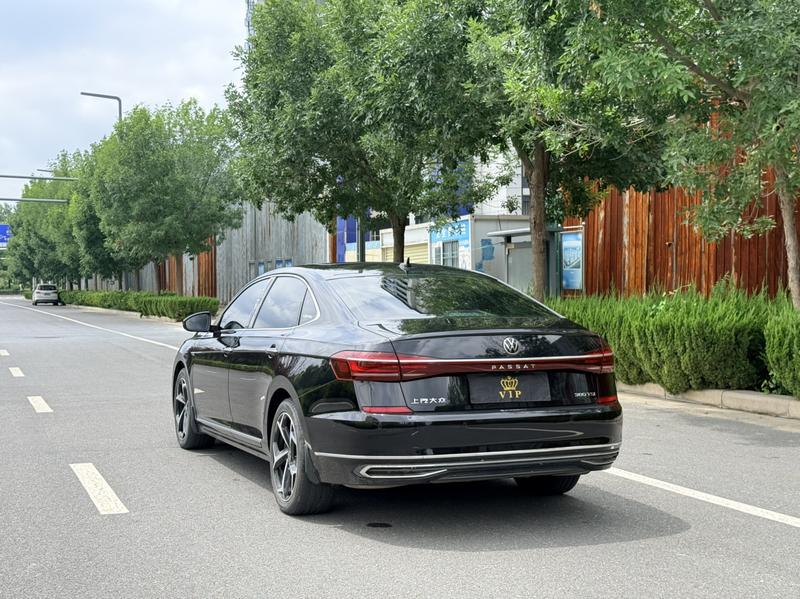 Volkswagen Passat, 2023 — фото 4 из 12