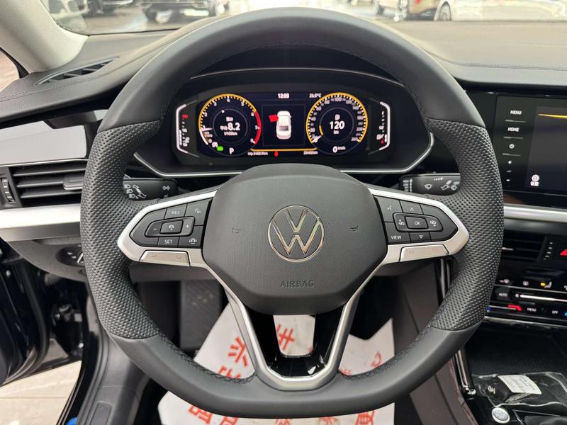 Volkswagen Passat, 2025 — фото 10 из 12