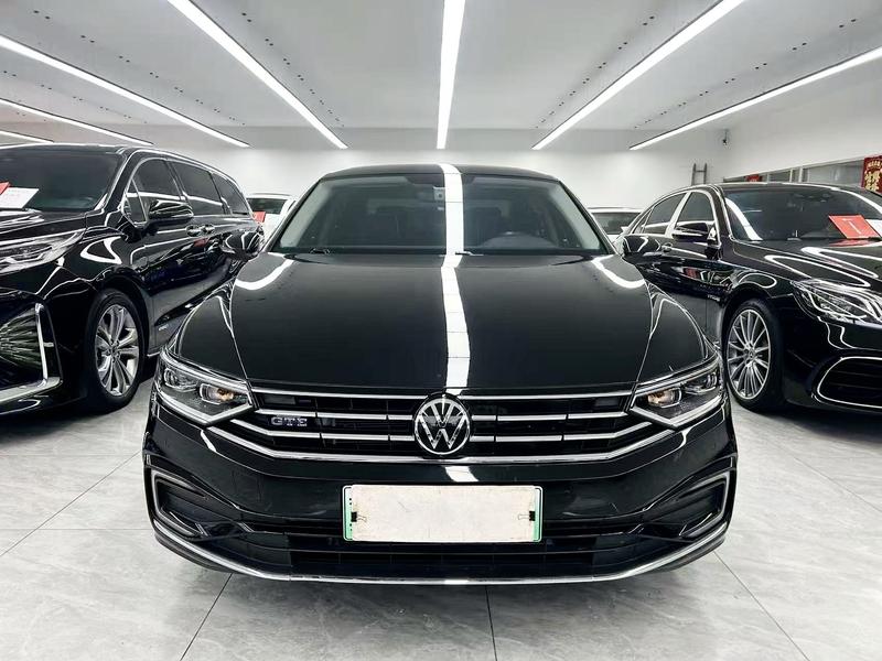 Volkswagen Magotan GTE Hybrid, 2023 — фото 2 из 12