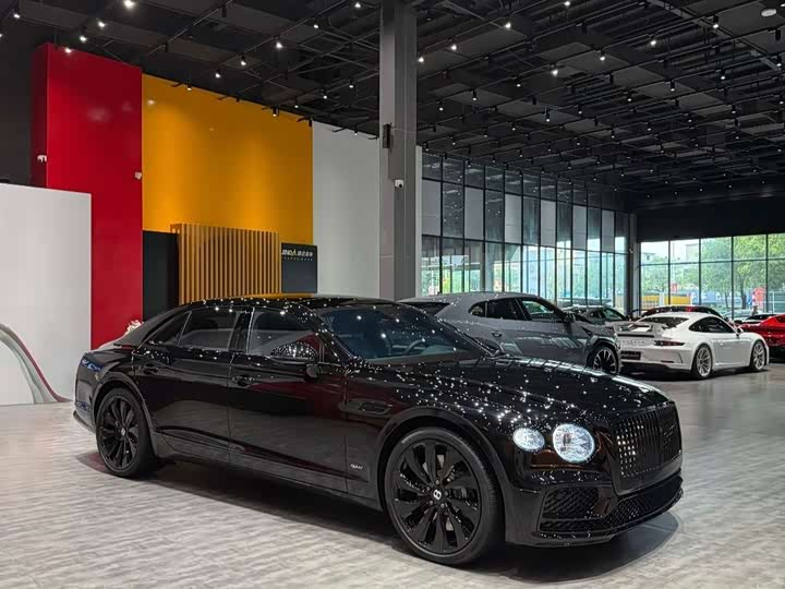 Bentley Flying Spur Hybrid, 2023 — купить в Калуге под ключ