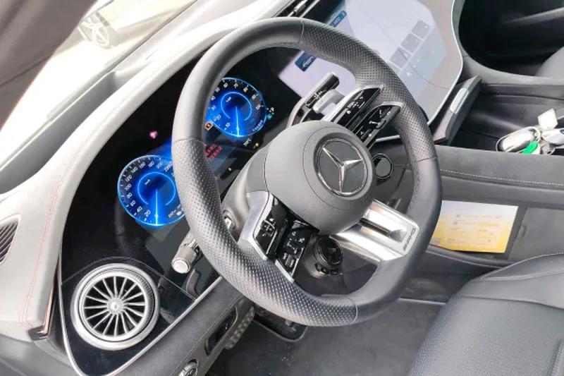 Mercedes-Benz EQE AMG, 2024 — фото 5 из 11