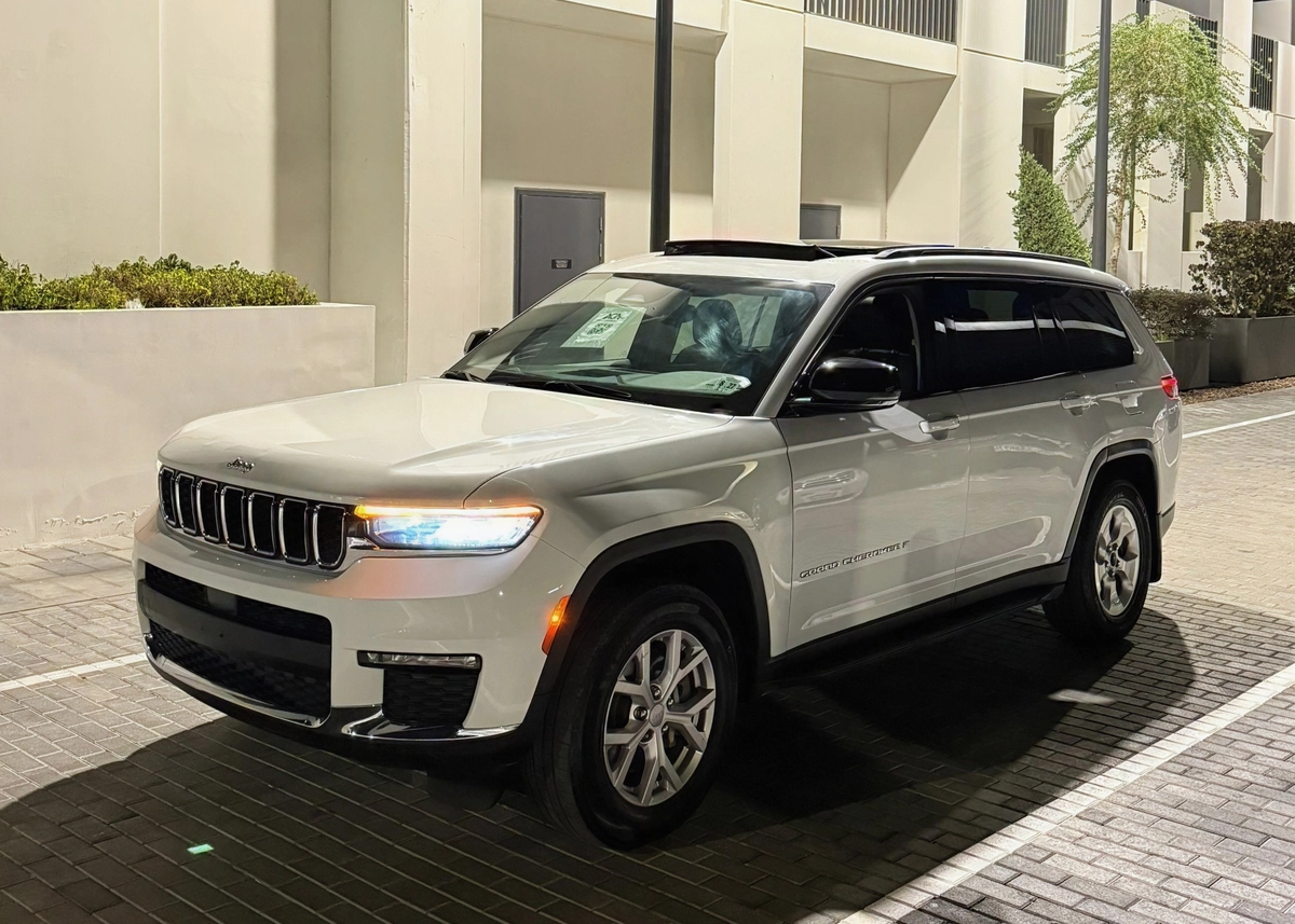 Jeep Grand Cherokee, 2022 — фото 2 из 4