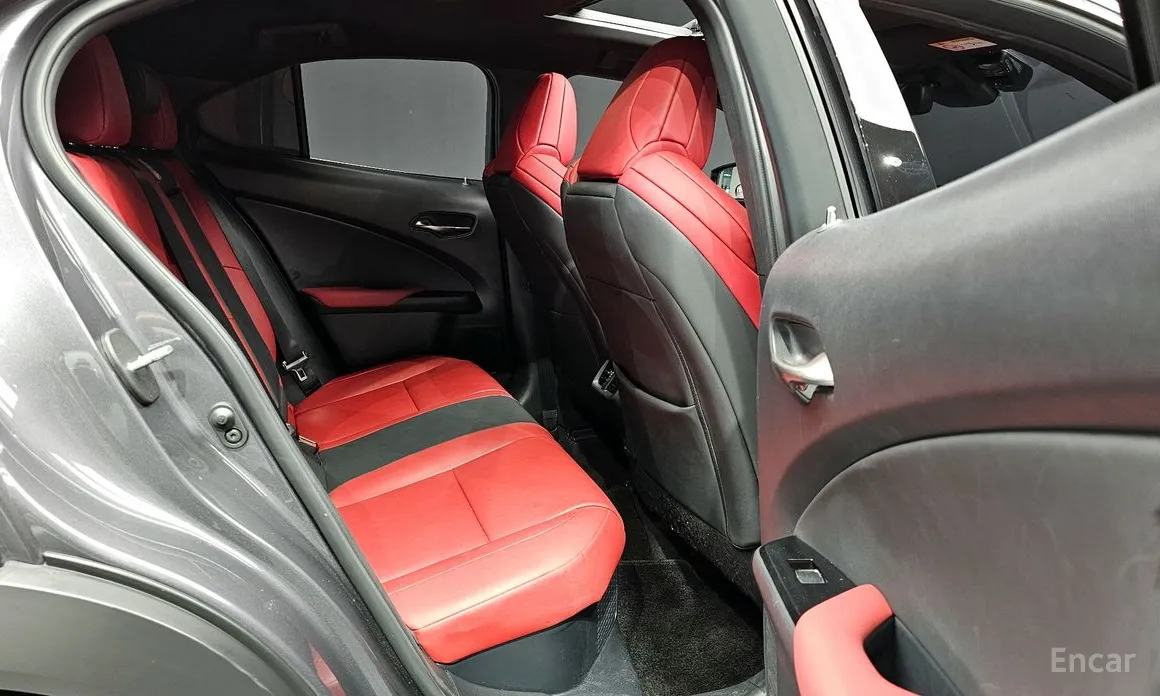 Lexus UX, 2023 — фото 12 из 12