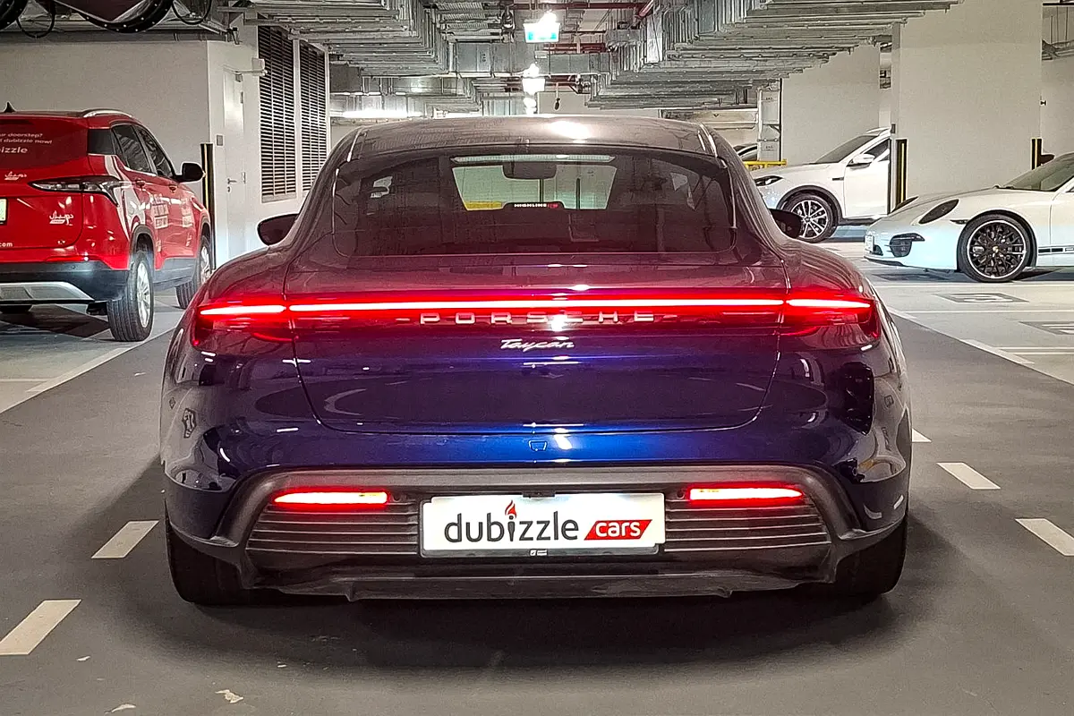 Porsche Taycan, 2023 — фото 7 из 10