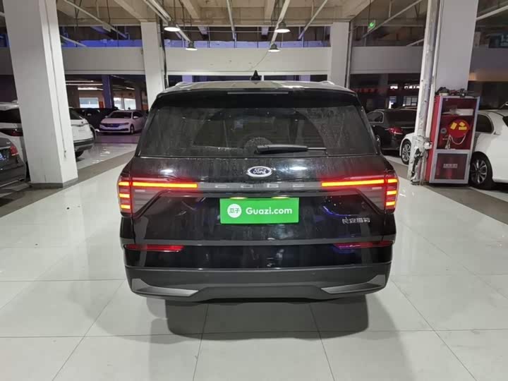 Ford Edge, 2023 — фото 6 из 9