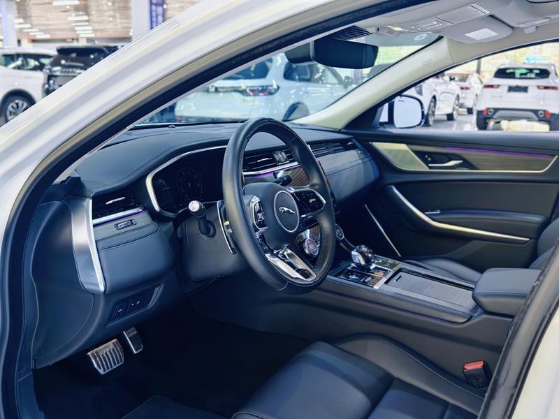 Jaguar XF L, 2023 — фото 11 из 12