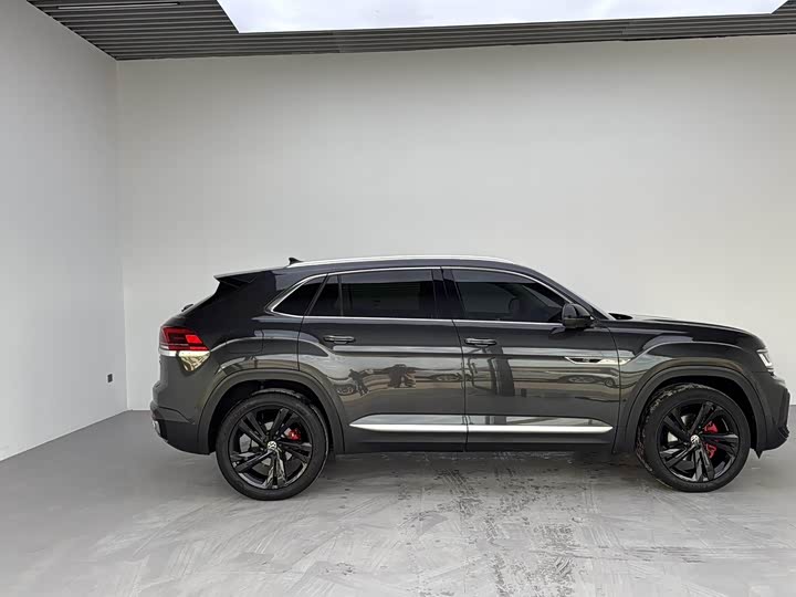 Volkswagen Teramont X, 2022 — фото 4 из 9