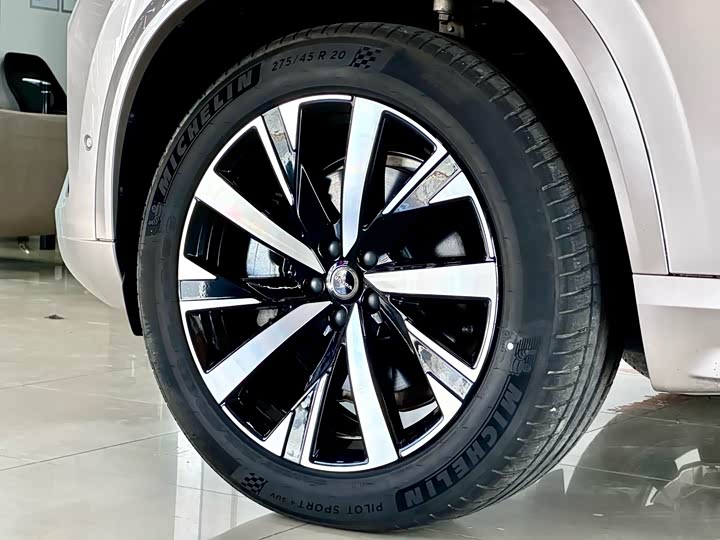Volvo XC90, 2025 — фото 5 из 9