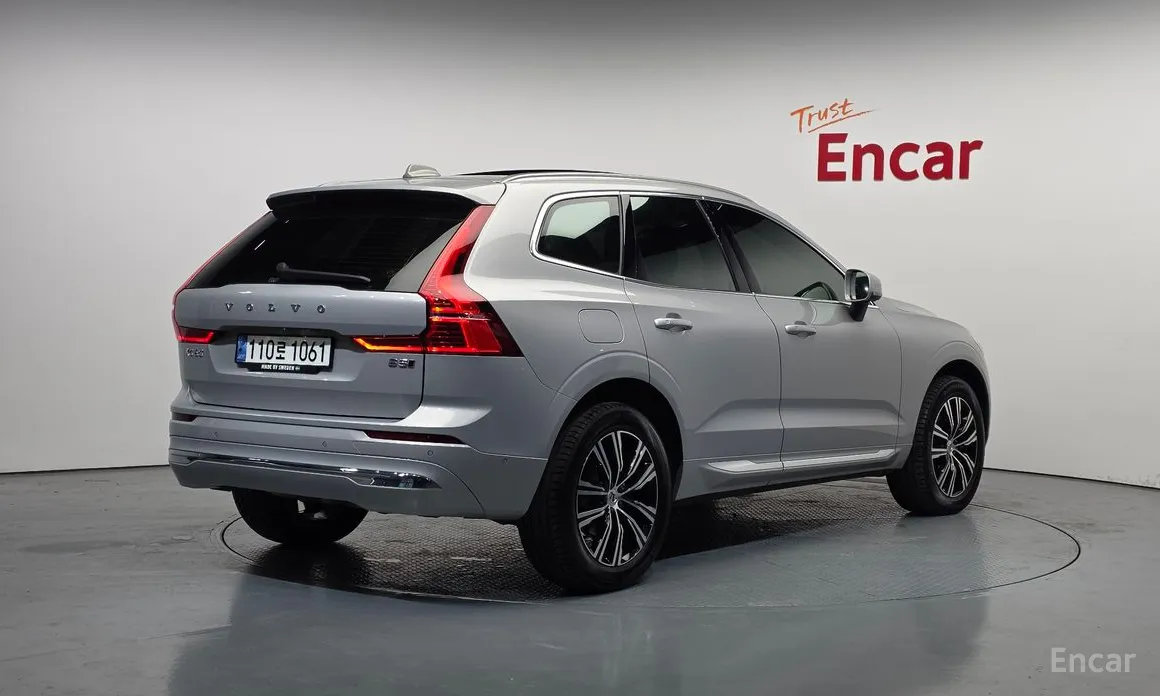 Volvo XC60, 2022 — фото 2 из 12