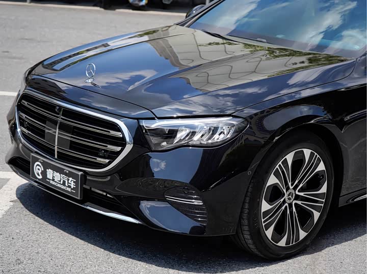 Mercedes-Benz E-Class, 2025 — фото 7 из 9