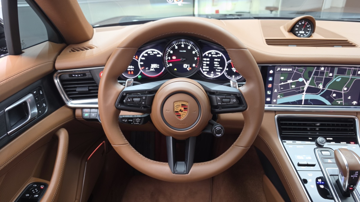 Porsche Panamera, 2022 — фото 12 из 12
