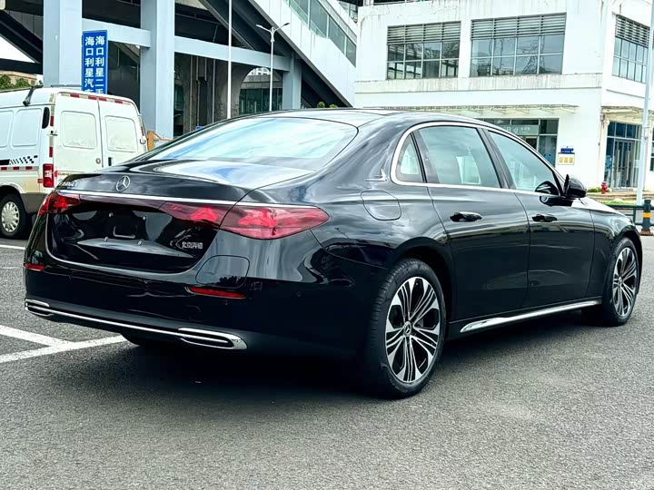 Mercedes-Benz E-Class Hybrid, 2024 — фото 7 из 9