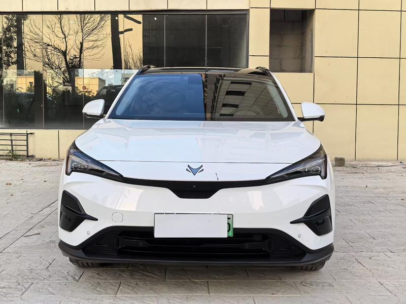 BAIC Arcfox Alpha T5, 2024 — фото 2 из 10