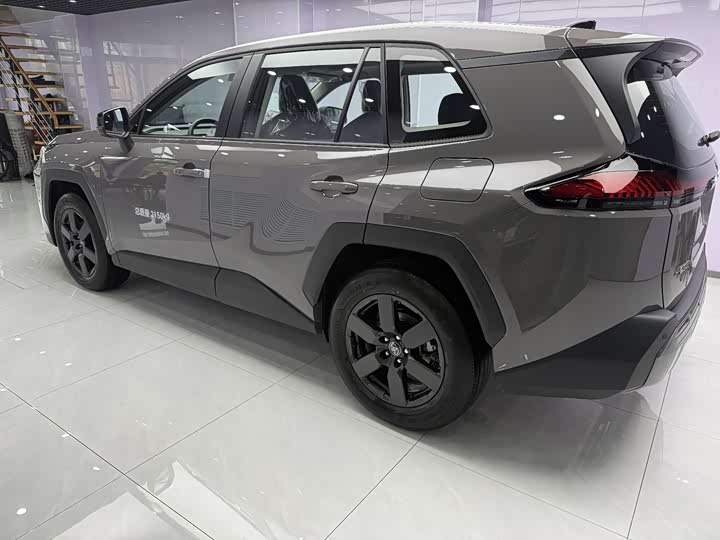 Toyota RAV4, 2026 — фото 8 из 9