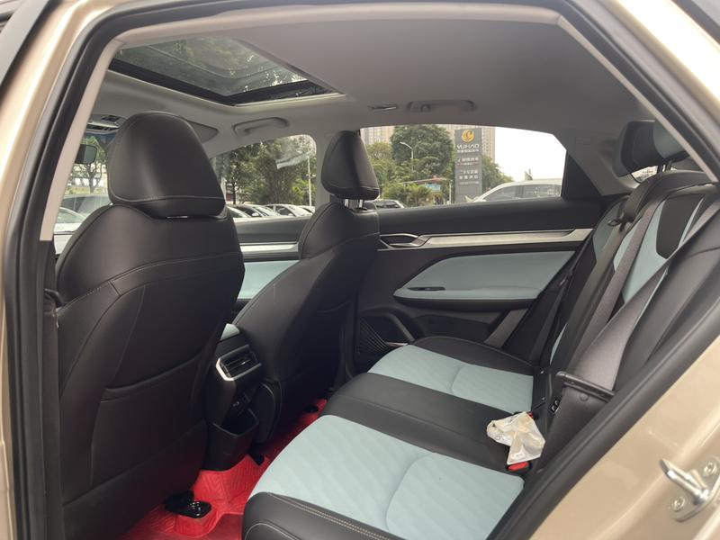 Geely Emgrand L, 2023 — фото 10 из 11