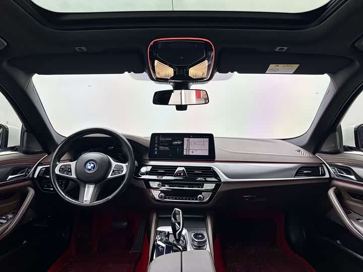 BMW 5 Series Hybrid, 2022 — фото 4 из 9