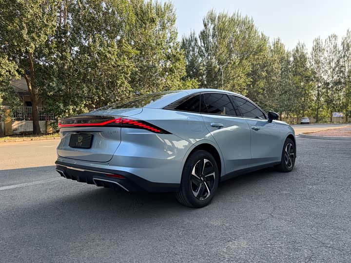 Geely Galaxy L6, 2025 — фото 5 из 9