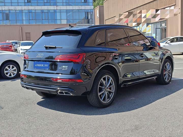 Audi Q5L, 2023 — фото 9 из 9