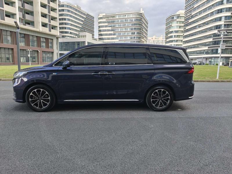 Roewe iMax 8, 2021 — фото 4 из 12