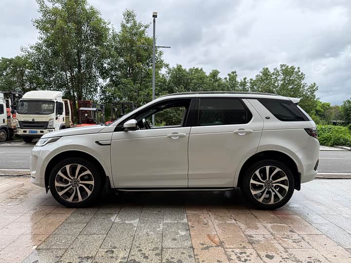 Land Rover Discovery Sport, 2022 — фото 4 из 9