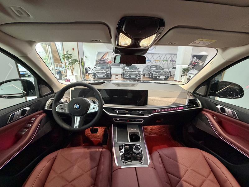 BMW X5, 2025 — фото 9 из 12