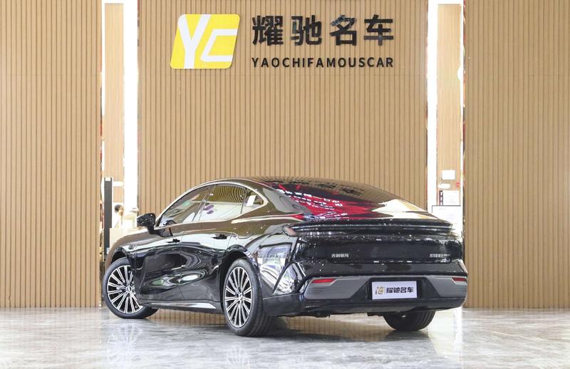 Geely Galaxy Starshine 8 EM-i, 2025 — фото 4 из 9