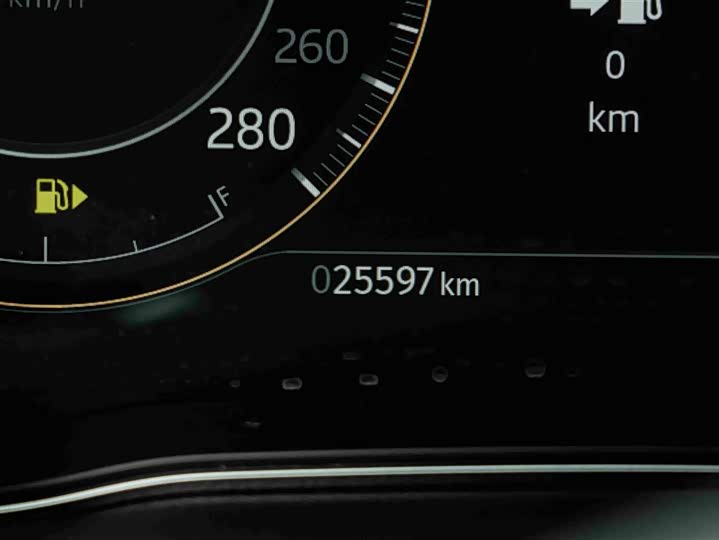 Jaguar E-Pace, 2023 — фото 9 из 9
