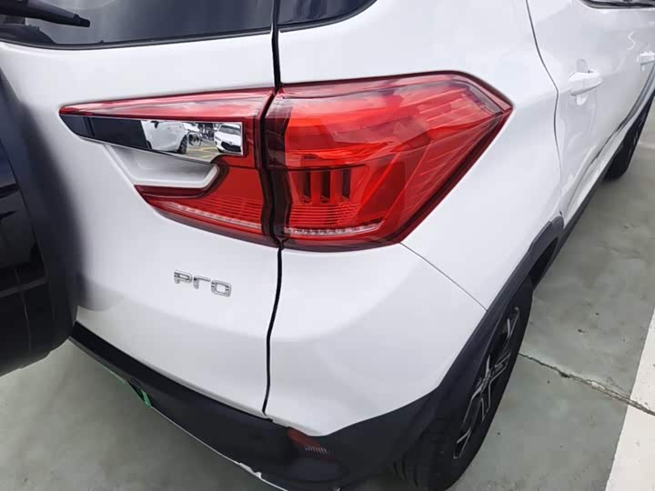 BYD Yuan Pro, 2022 — фото 8 из 9
