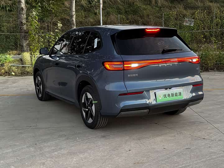 Geely Galaxy E5, 2025 — фото 5 из 9