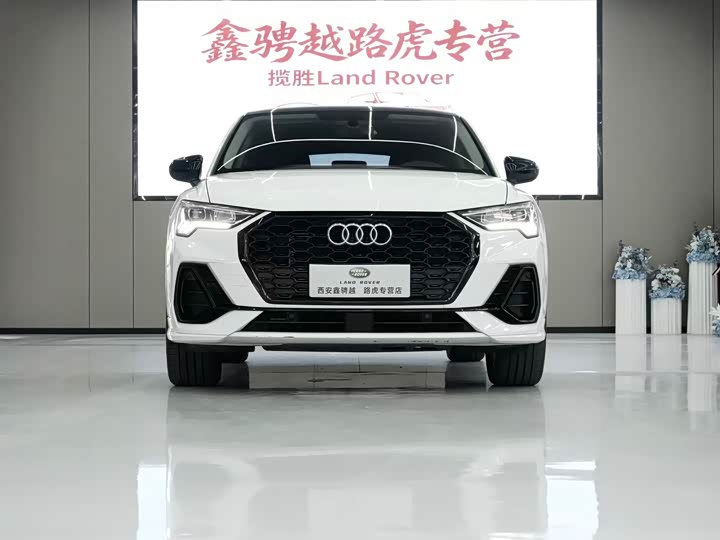 Audi Q3 Sportback, 2023 — фото 2 из 9
