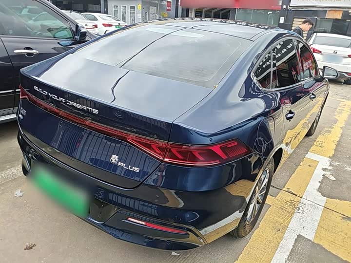 BYD Qin Plus, 2023 — фото 7 из 9