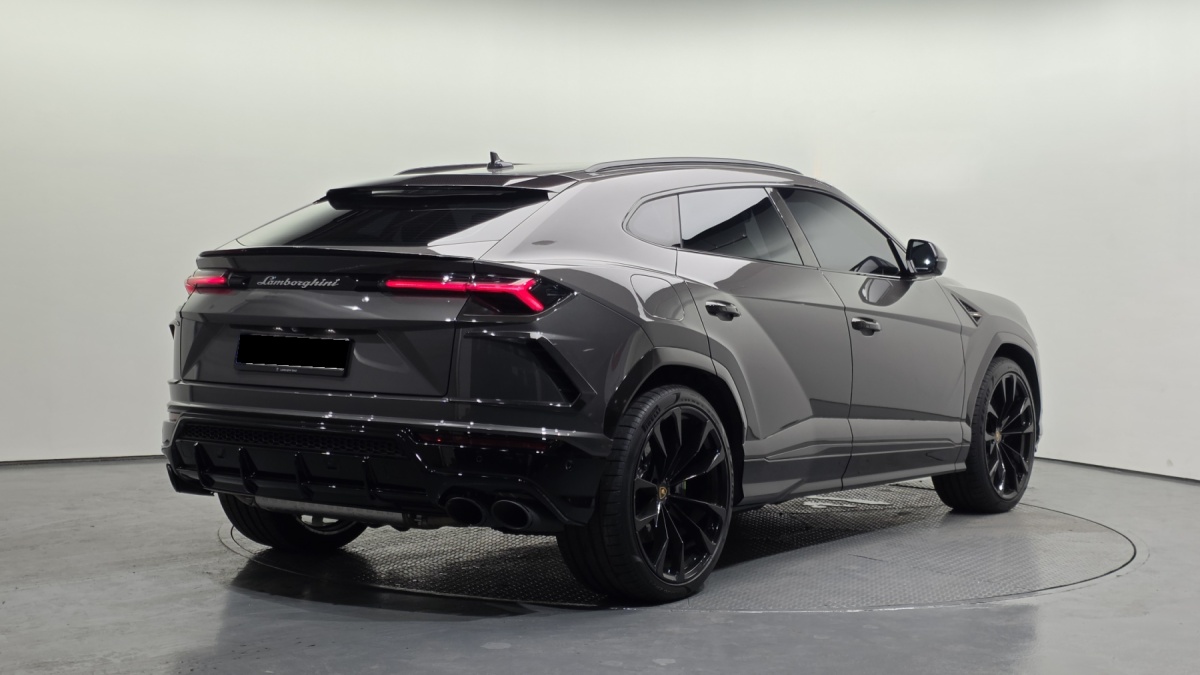 Lamborghini Urus, 2022 — фото 2 из 12